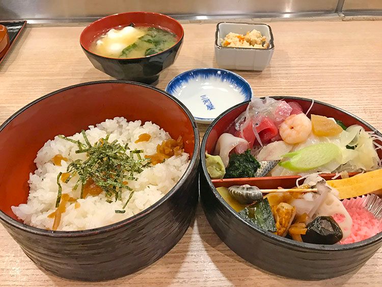 三河屋のちらし定食