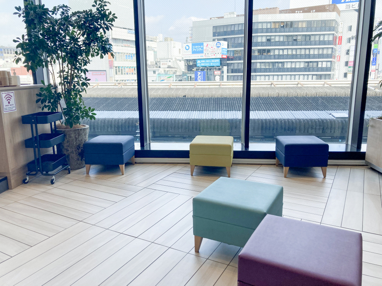 休憩用のソファ