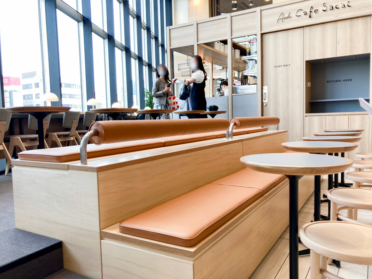 And Cafe Sakaiの店内