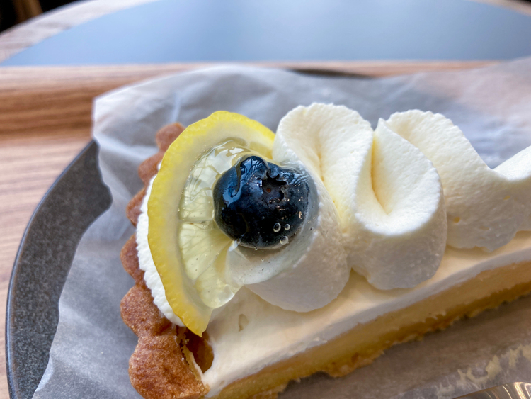 And Cafe Sakaiの本日の生タルト（レモン）