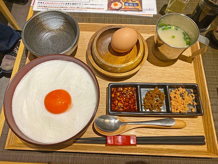 「たまごのおはなし」のメレンゲたまごごはん御前