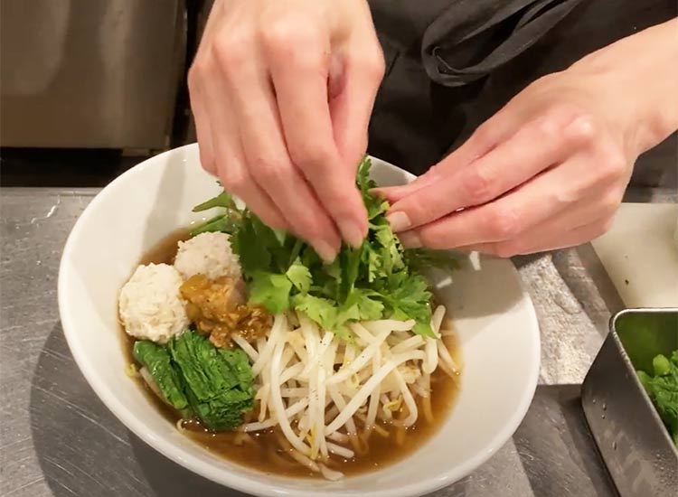 ハオツァイ阿佐ヶ谷の薬膳スープ春雨ヌードル