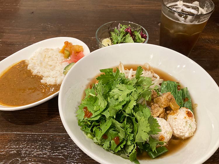 ハオツァイ阿佐ヶ谷の薬膳ポークキーマカレー