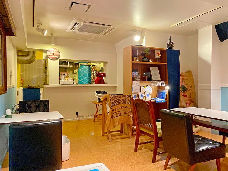 Little café Oxalisの店内