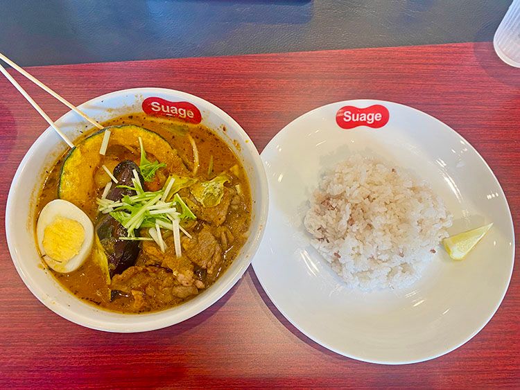 Suage吉祥寺店のジンギスカンと野菜カレー