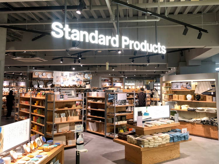 「Standard Products」の店頭