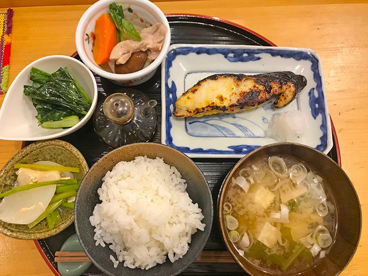 旬彩 豆の銀たら西京漬け定食