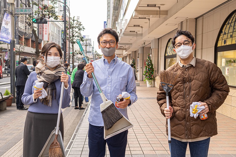 商店街清掃の様子