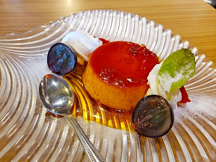 ワイン食堂 バル8 吉祥寺店のマキシマム卵プリン