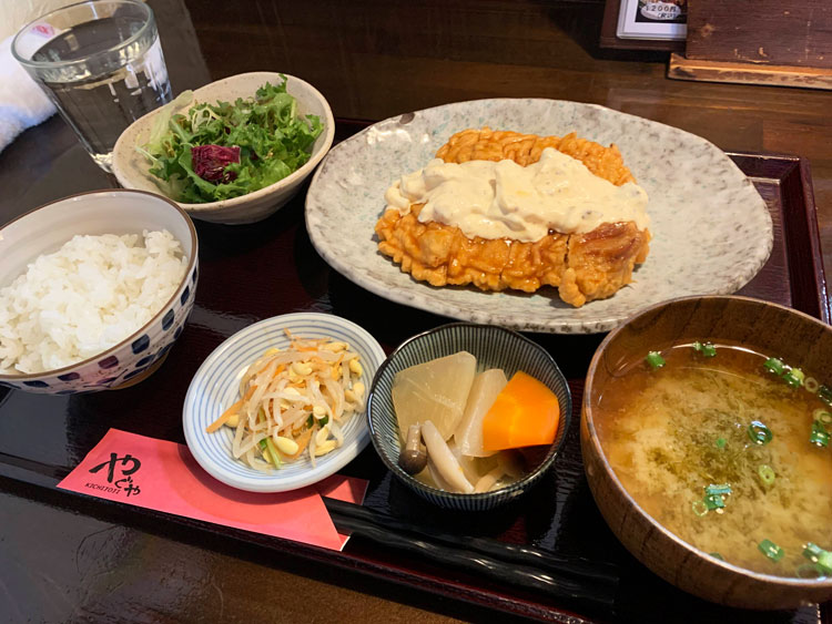 やぐやのチキン南蛮定食