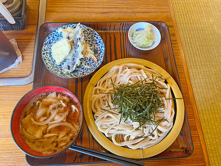 手打ちうどん鷹の天ざる肉汁うどん