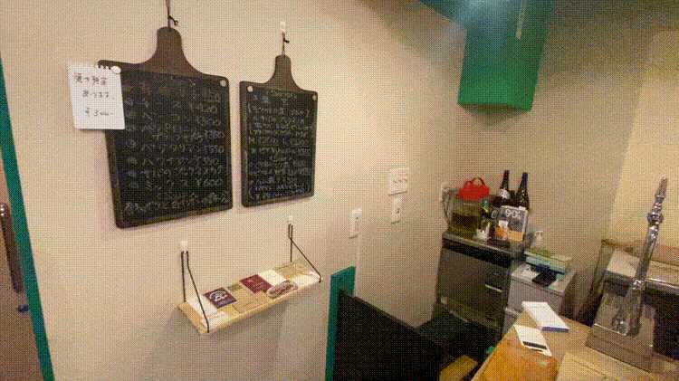 PIZZA-ISMの店内