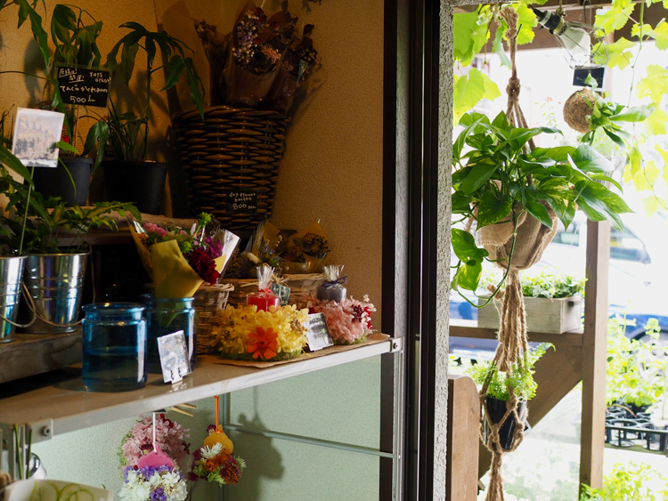  flower＆cafe あっとほーむの店内