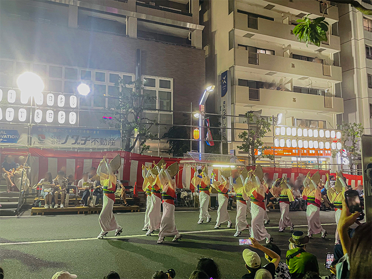 阿波踊り様子