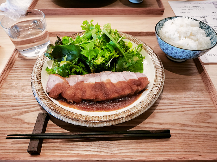 りんどうの山形豚ロースのローストポーク ジンジャーソース