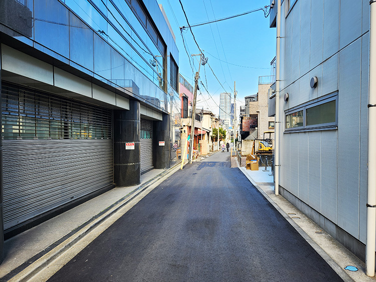新中野駅前郵便局の横道