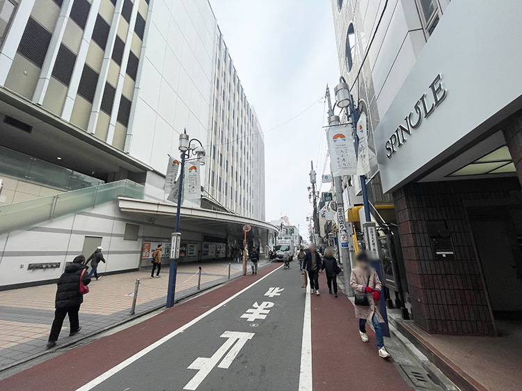 東急百貨店 吉祥寺店の横の道