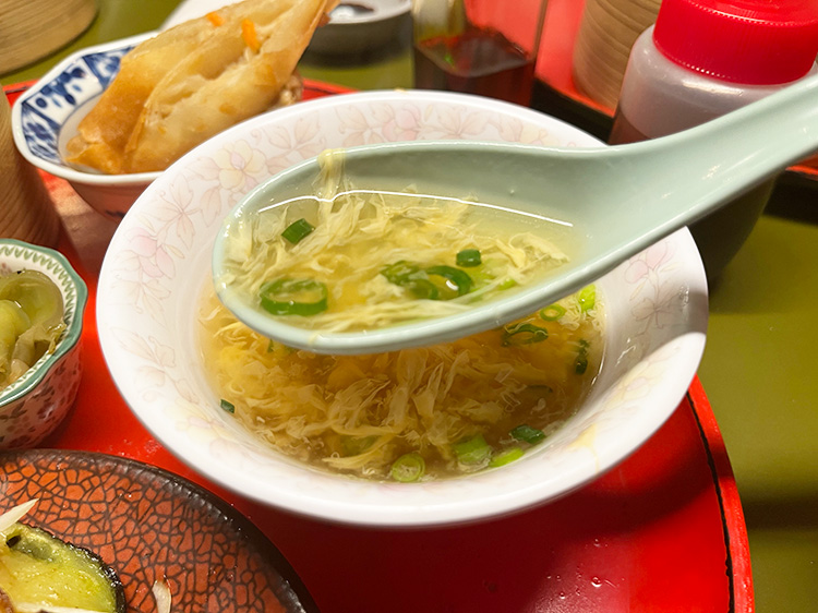 「台北餃子 西荻窪張記」のスープ