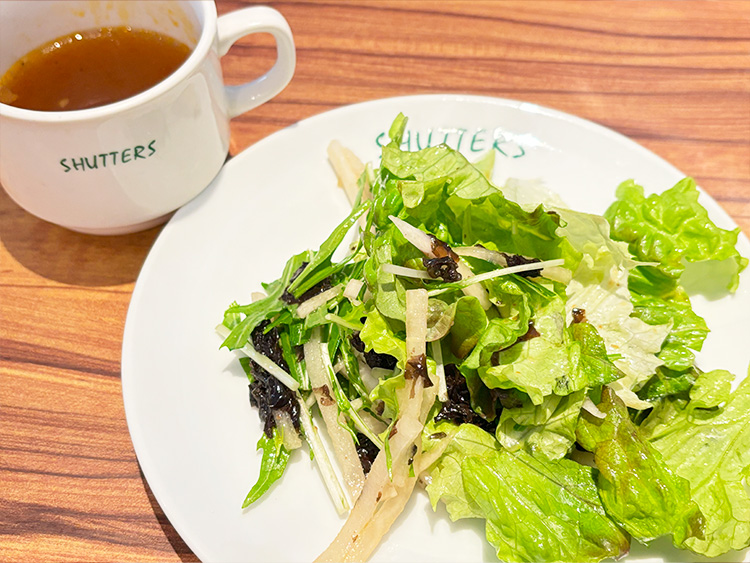 SHUTTERS 吉祥寺のサラダ