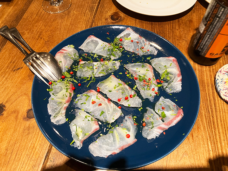「阿佐ヶ谷のイタリア料理 ガッターロ」の本日お魚のカルパッチョ