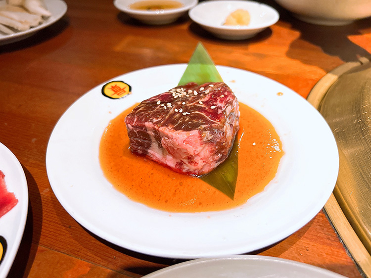 「焼肉屋 マルキ市場 中野店」の極厚牛ハラミ