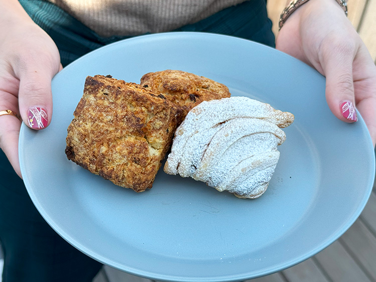 「simonne」の焼き菓子