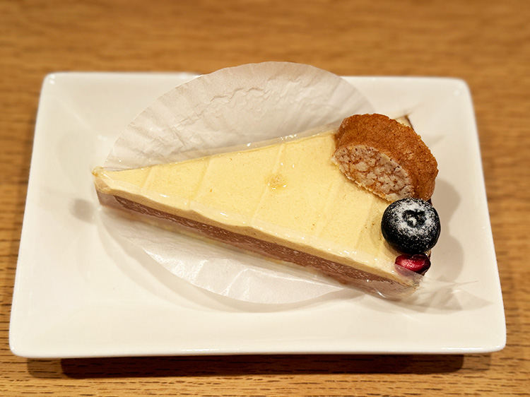 「タルト専門店 Anglaise」の塩キャラメルとミルクチョコラのタルト