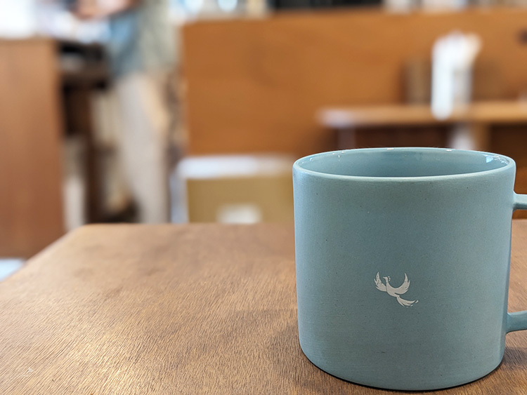 「LIGHT UP COFFEE 吉祥寺店」のマグカップ