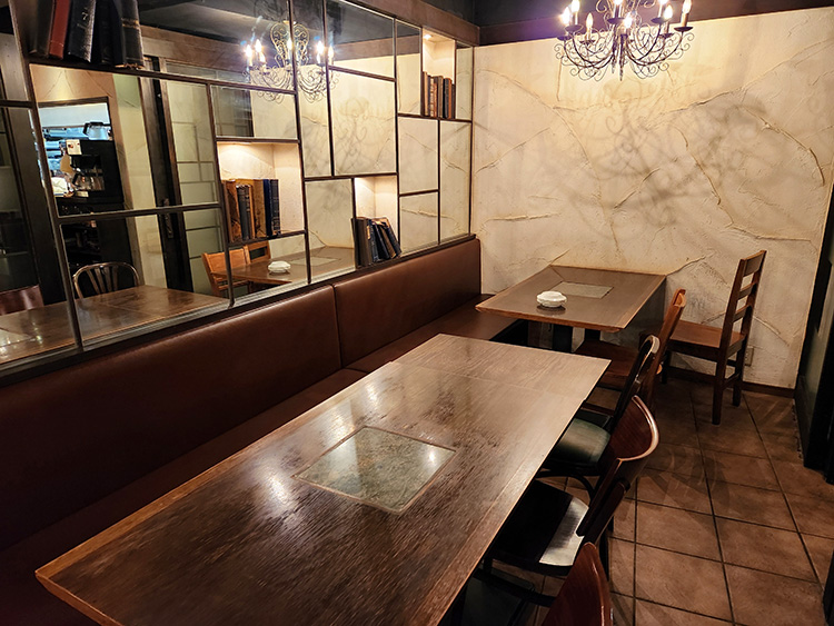 「TRATTORIA ElmoCielo」の店内