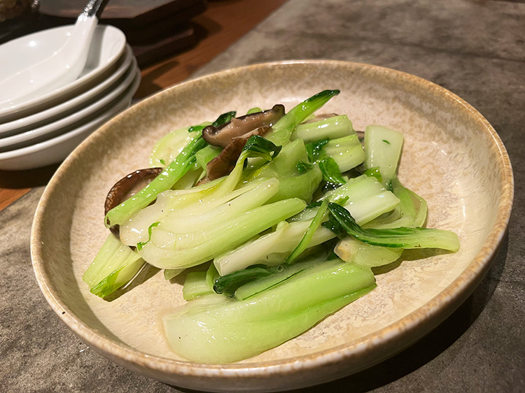 「スタンドキッチンルポン」の青菜炒め