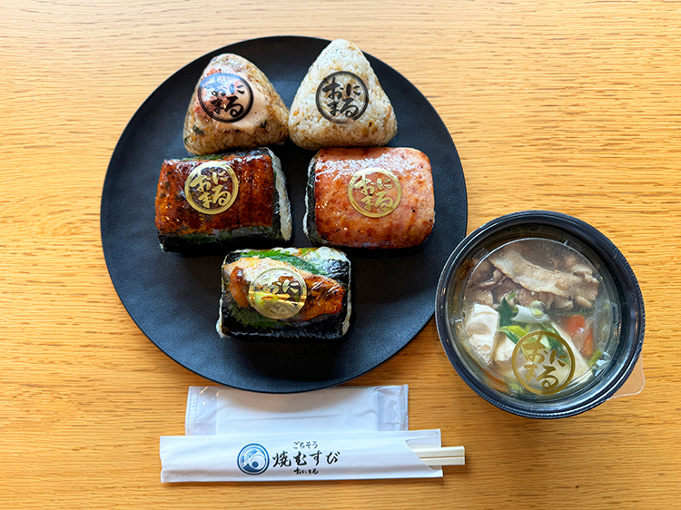 「ごちそう焼むすび おにまる 吉祥寺店」おむすび5種、豚汁