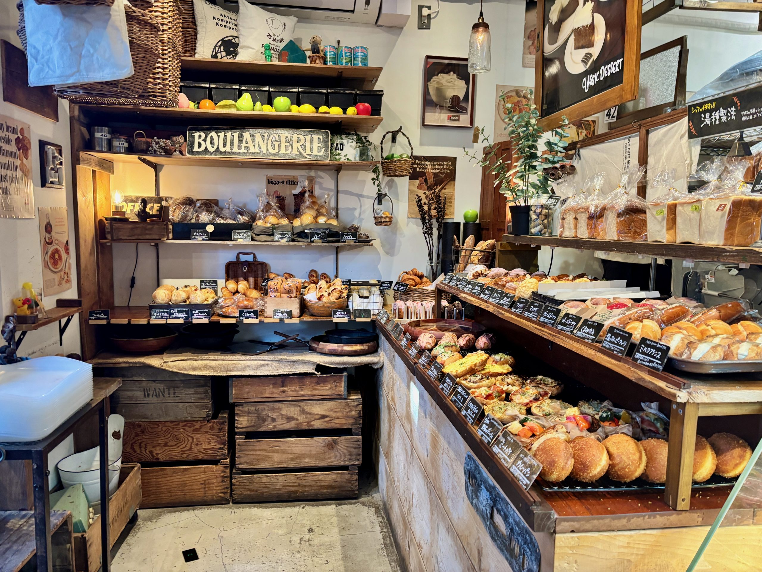 パンとビストロ　高円寺FLATのパンコーナー