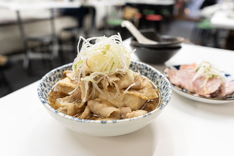 「あの名店 西荻窪」の超(スーパー)肉豆腐
