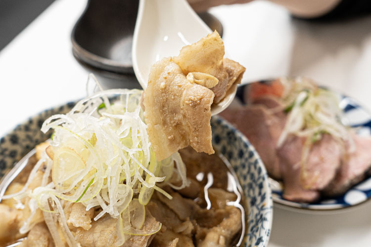 「あの名店 西荻窪」の超(スーパー)肉豆腐