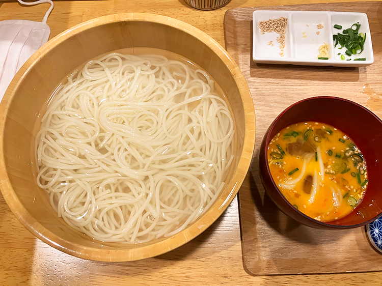 「穴子と酒と五島うどん 時々天ぷら 榛名」釜揚げうどん