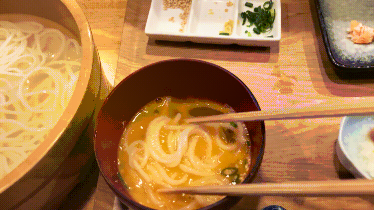 「穴子と酒と五島うどん 時々天ぷら 榛名」釜揚げうどんGIF