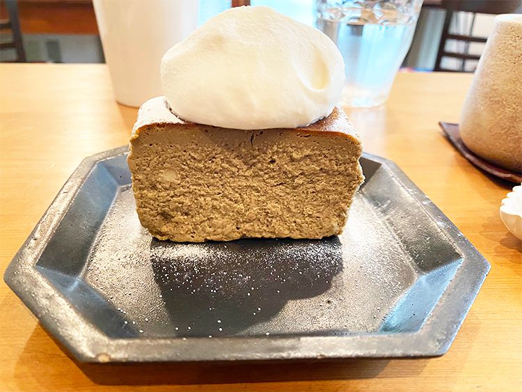 「くろもじ珈琲」のケーキ