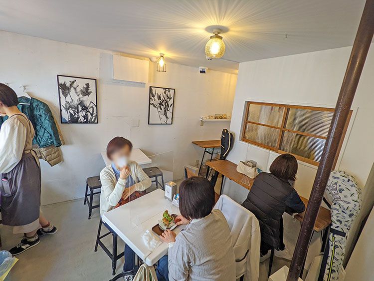 「西荻3時」の店内