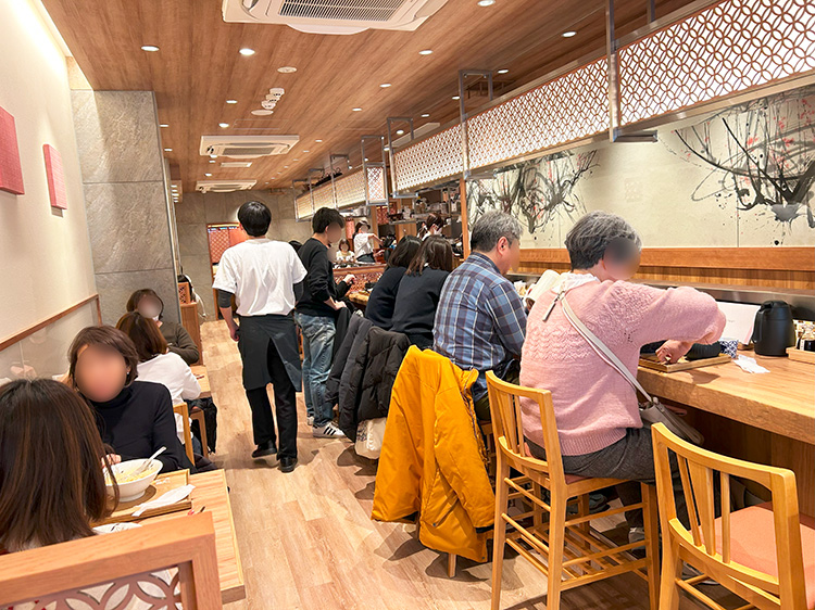 「東京たらこスパゲティ 吉祥寺店」の店内