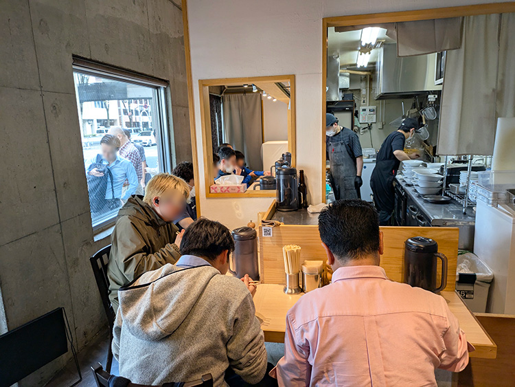 「桜上水 船越」の店内