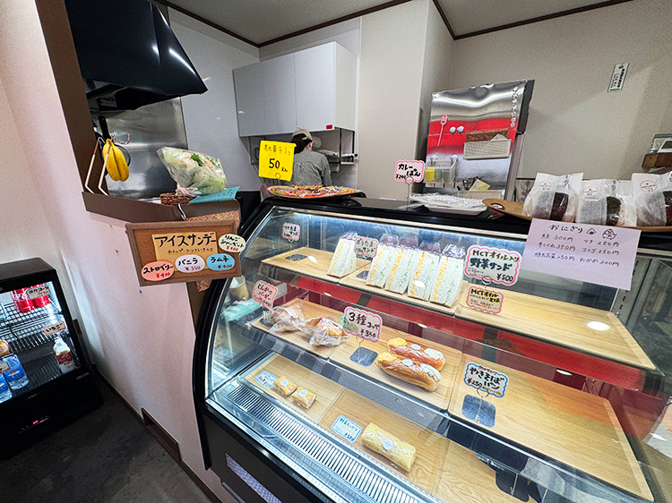 「ゲキダンタナカ」店内