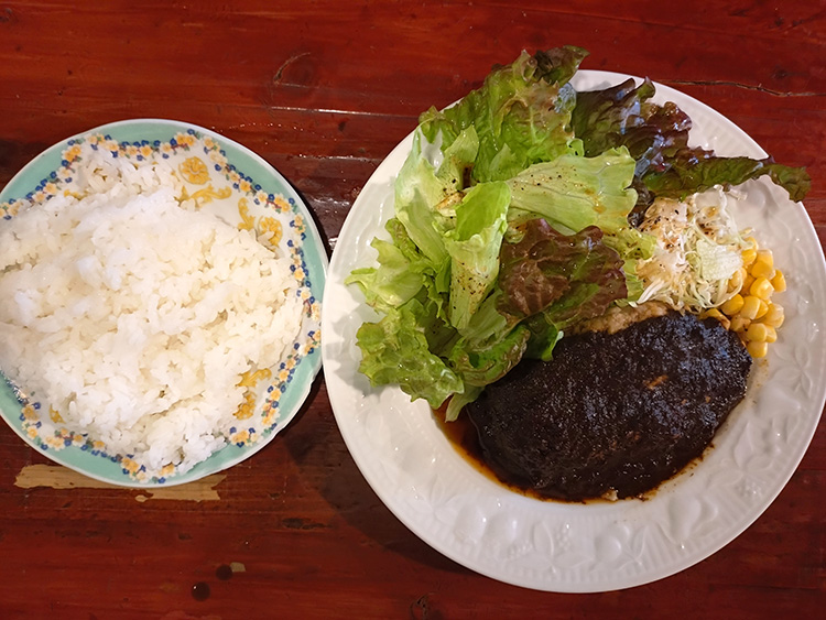 「はんばあぐはうす ぐずぐず」のはんばあぐカレーソース