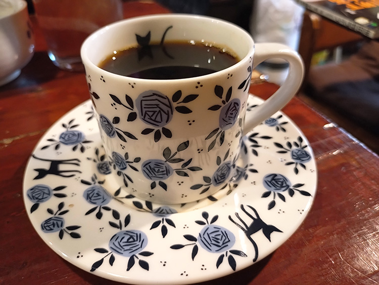 「はんばあぐはうす ぐずぐず」のホットコーヒー