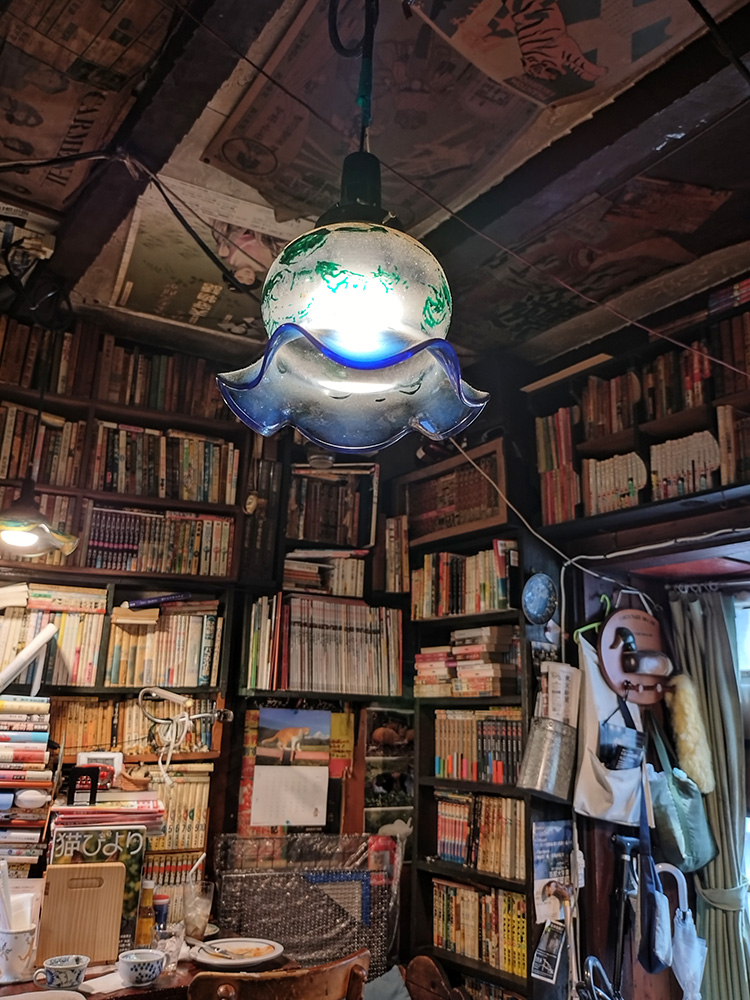 「はんばあぐはうす ぐずぐず」の店内