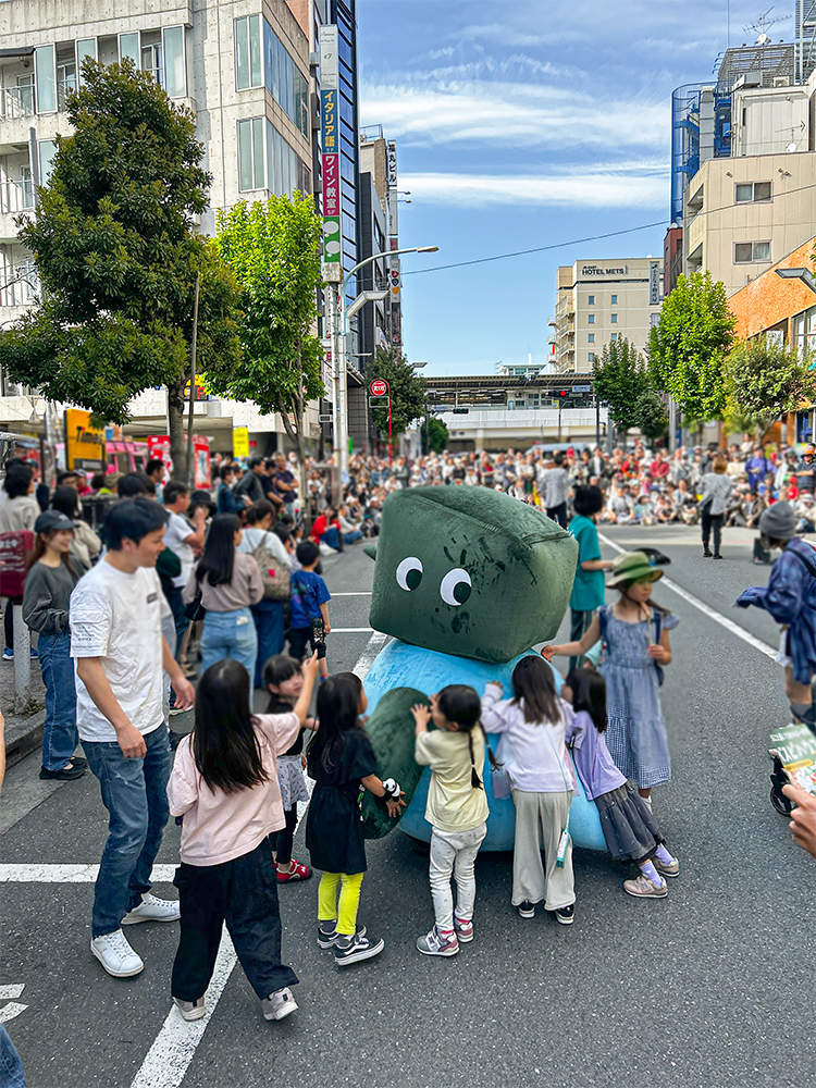 びっくり大道芸2025の様子