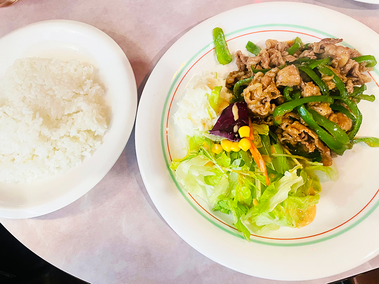 「MUKU」牛肉とピーマンのオイスターソース炒め