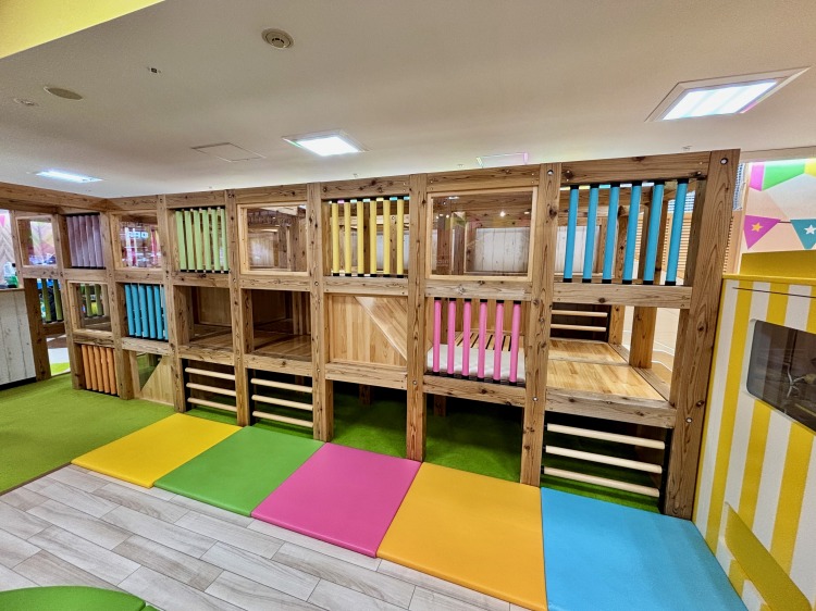 NICOPA＆nico ground 吉祥寺店のジャングルジム