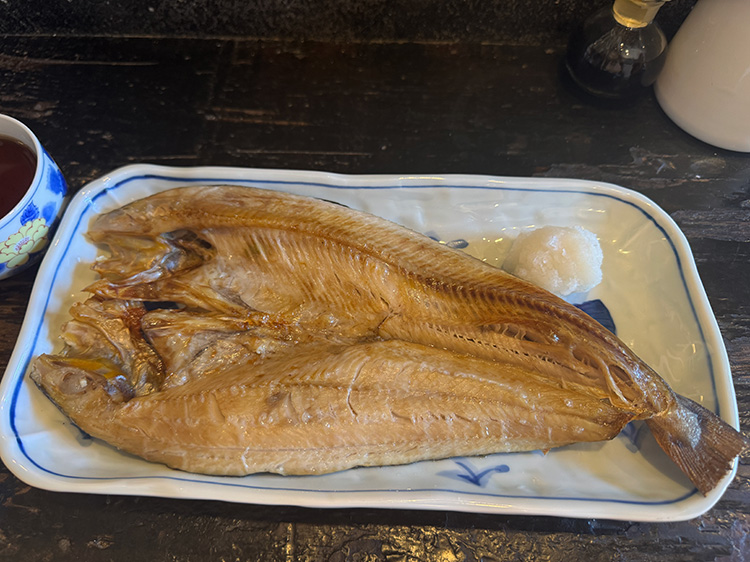 「定食あさひ」の岩手焼魚定食 ほっけ