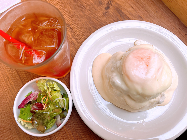 「カフェ・ドゥ・リエーヴル うさぎ館」のチーズドライカリー
