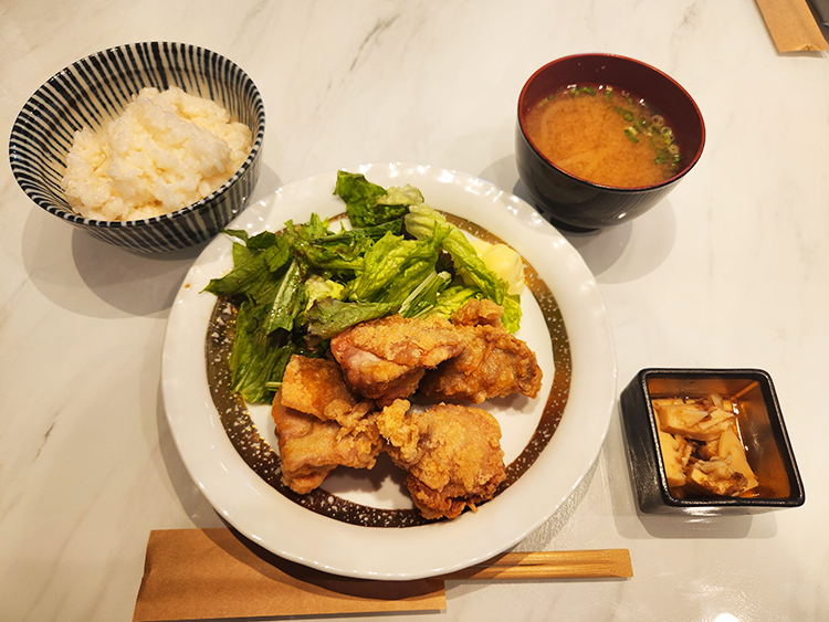 「Japanese dining 3rd」若鶏の唐揚げ定食